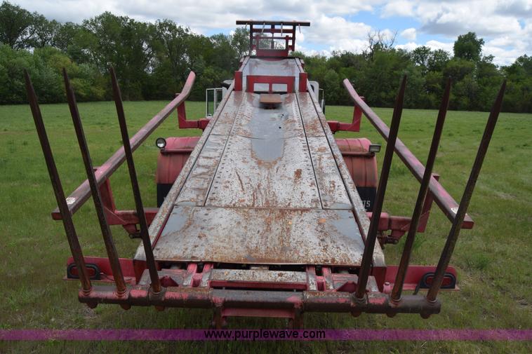 image for item K6732 Stinger 2402 bale transport/stacker