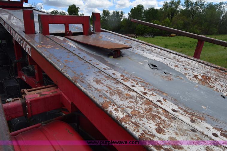 image for item K6732 Stinger 2402 bale transport/stacker