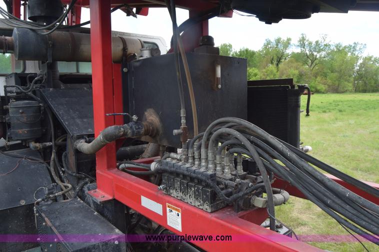 image for item K6732 Stinger 2402 bale transport/stacker