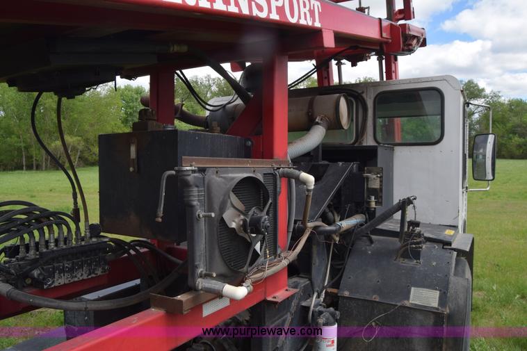 image for item K6732 Stinger 2402 bale transport/stacker