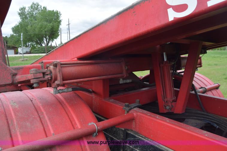 image for item K6732 Stinger 2402 bale transport/stacker