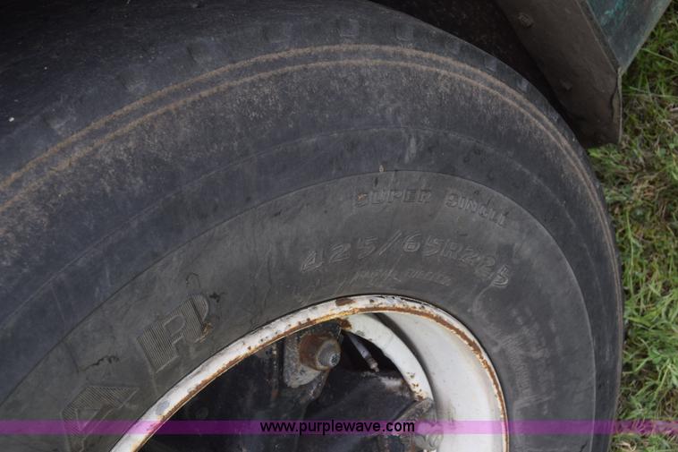 image for item K6732 Stinger 2402 bale transport/stacker