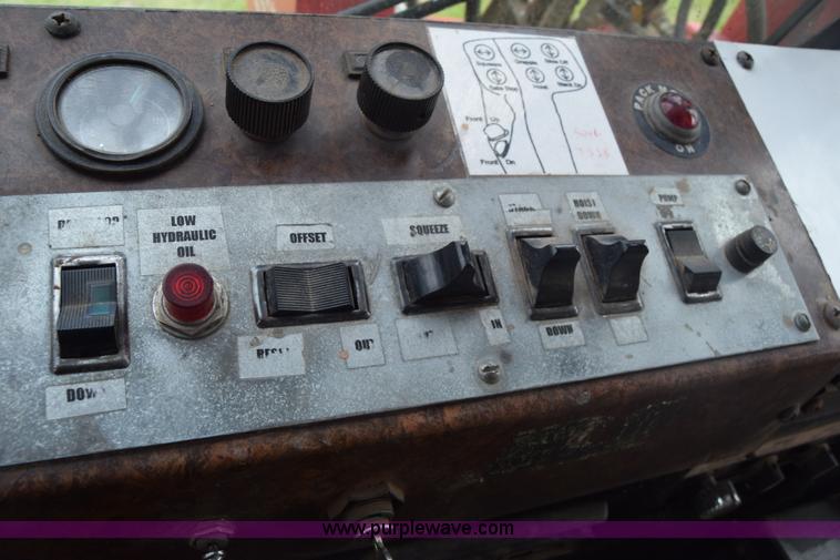 image for item K6732 Stinger 2402 bale transport/stacker