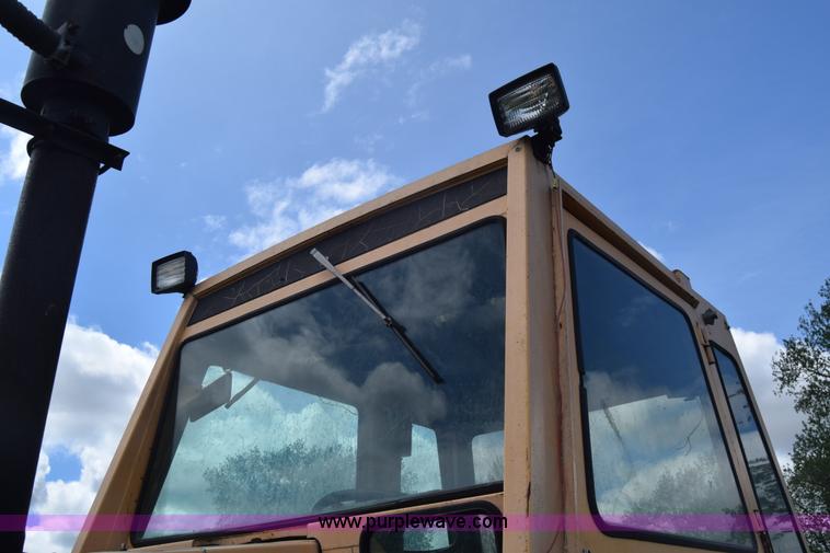 image for item K6733 Case 1270 Agri King tractor