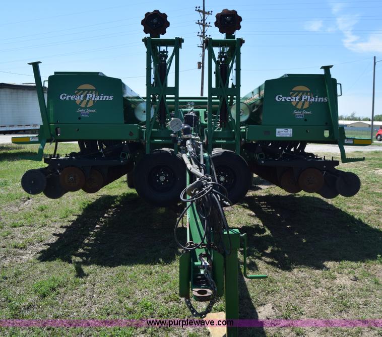 image for item K6744 Great Plains 3S-4000 grain drill