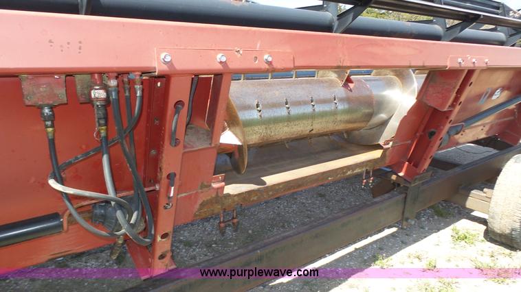 image for item K8252 1995 Case IH 1010 rigid head
