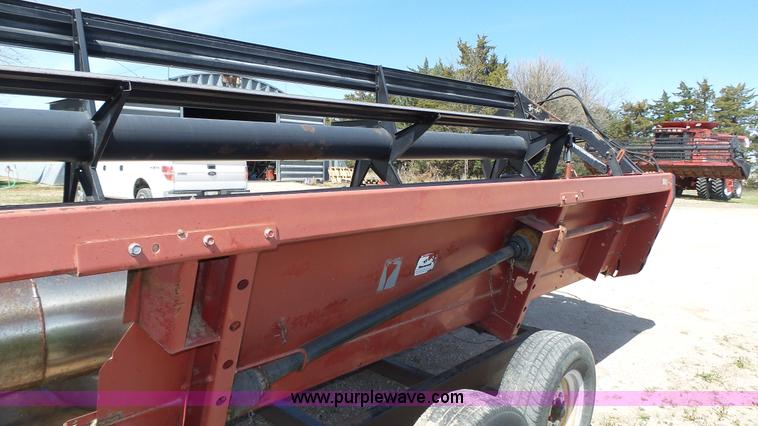 image for item K8252 1995 Case IH 1010 rigid head