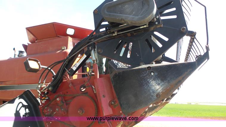 image for item K8253 1995 Case IH 1020 flex head