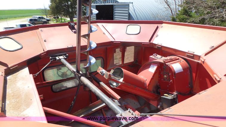 image for item K8254 1996 Case IH 2188 Axial-Flow RWA combine