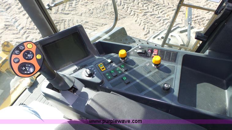 image for item K8255 2009 Claas Lexion 580R Series 578 combine