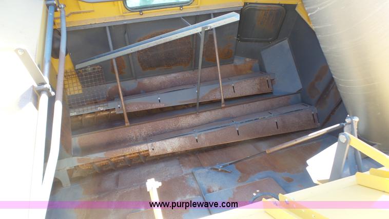 image for item K8255 2009 Claas Lexion 580R Series 578 combine