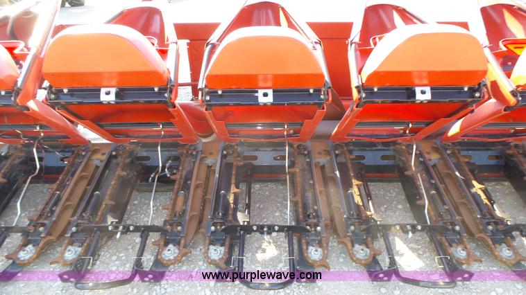 image for item K8258 2008 Case IH 2412 corn head