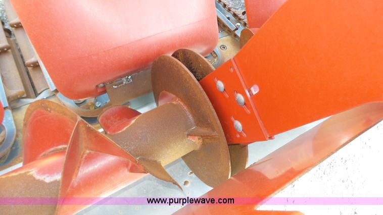 image for item K8258 2008 Case IH 2412 corn head