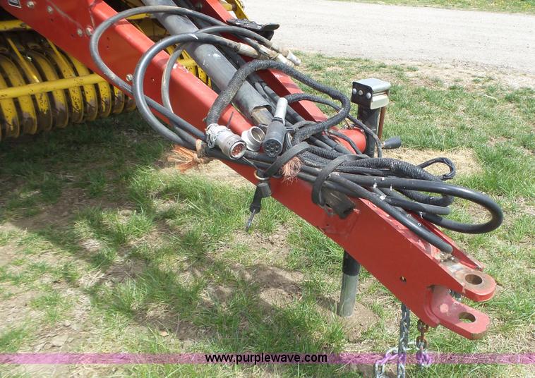 image for item K8270 2008 New Holland BR7060 Silage Special round baler