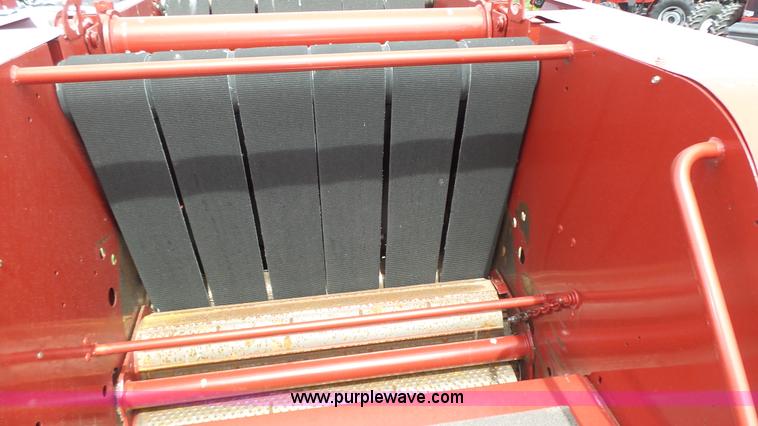 image for item K8270 2008 New Holland BR7060 Silage Special round baler