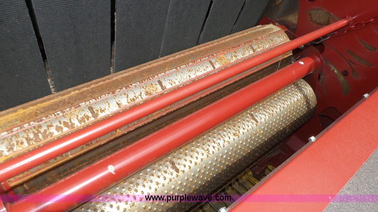 image for item K8270 2008 New Holland BR7060 Silage Special round baler