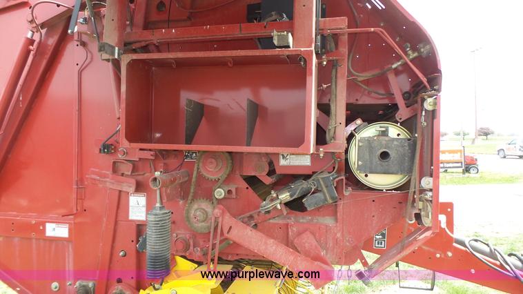 image for item K8270 2008 New Holland BR7060 Silage Special round baler