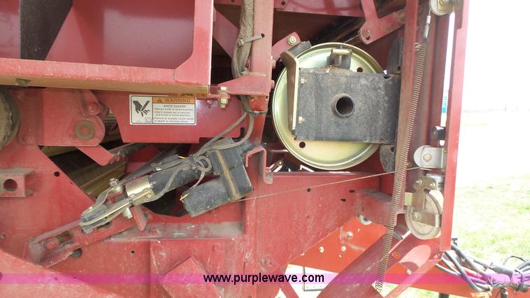 image for item K8270 2008 New Holland BR7060 Silage Special round baler