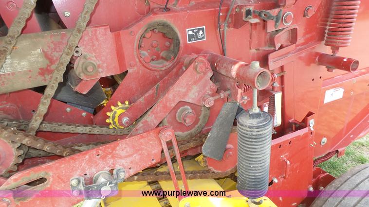 image for item K8270 2008 New Holland BR7060 Silage Special round baler