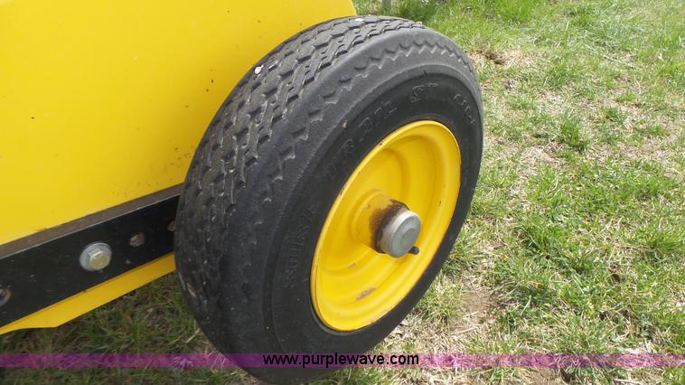 image for item K8270 2008 New Holland BR7060 Silage Special round baler