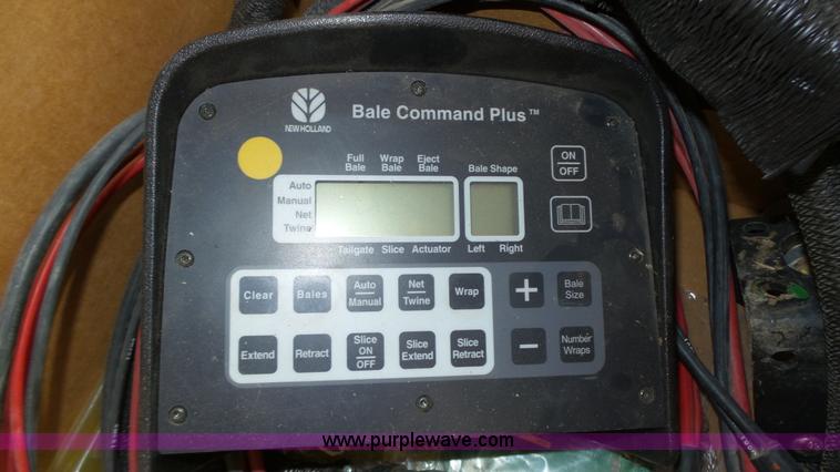 image for item K8270 2008 New Holland BR7060 Silage Special round baler