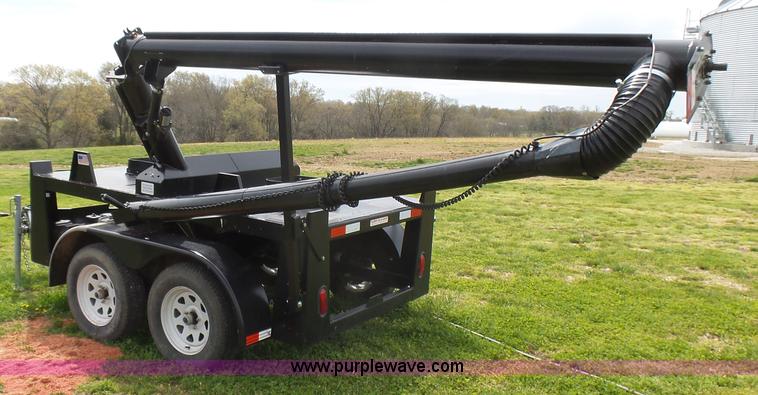 image for item L5496 2015 Easiload seed tender