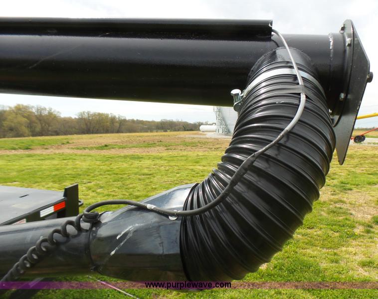 image for item L5496 2015 Easiload seed tender