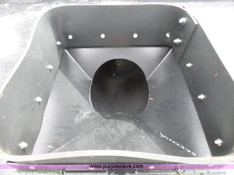 image for item L5496 2015 Easiload seed tender