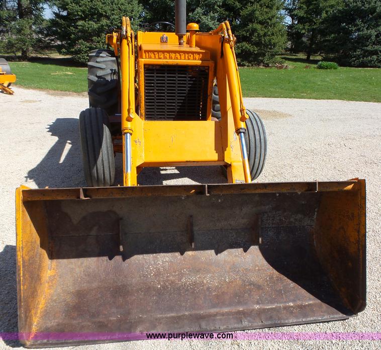 image for item L5698 International 3444 tractor