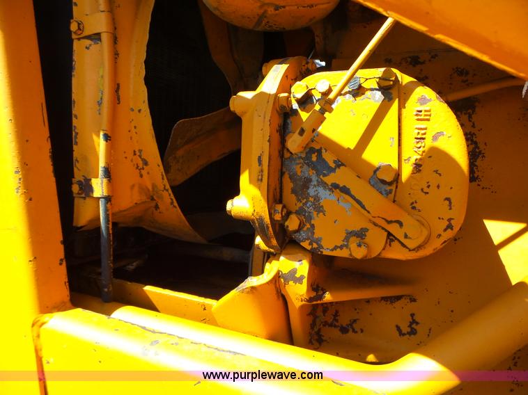 image for item L5698 International 3444 tractor