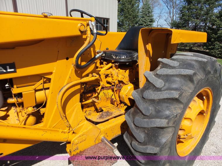 image for item L5698 International 3444 tractor