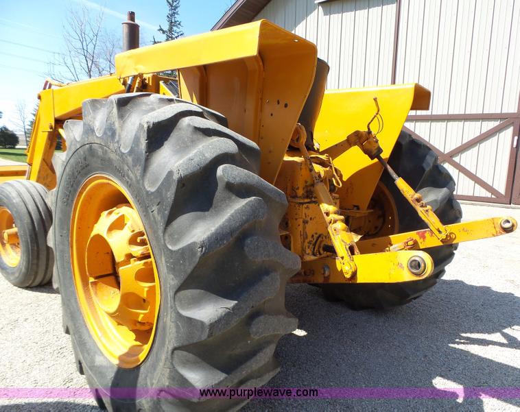 image for item L5698 International 3444 tractor
