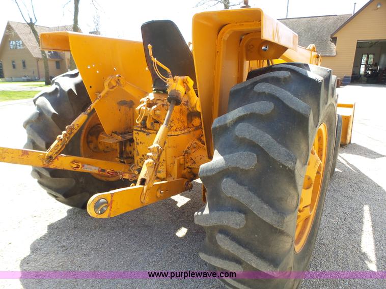 image for item L5698 International 3444 tractor