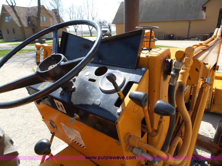 image for item L5698 International 3444 tractor