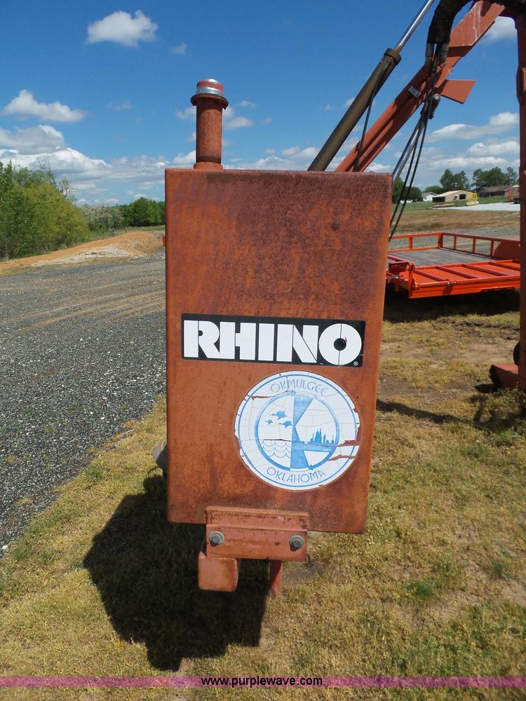 image for item L5805 Rhino SV21 Series 2160 rotary mower