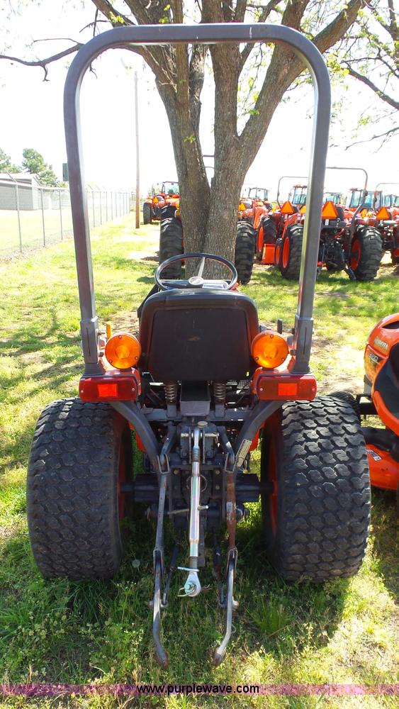 image for item L5806 Kubota B7300 tractor