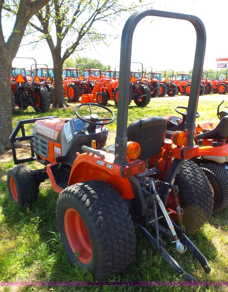 image for item L5806 Kubota B7300 tractor