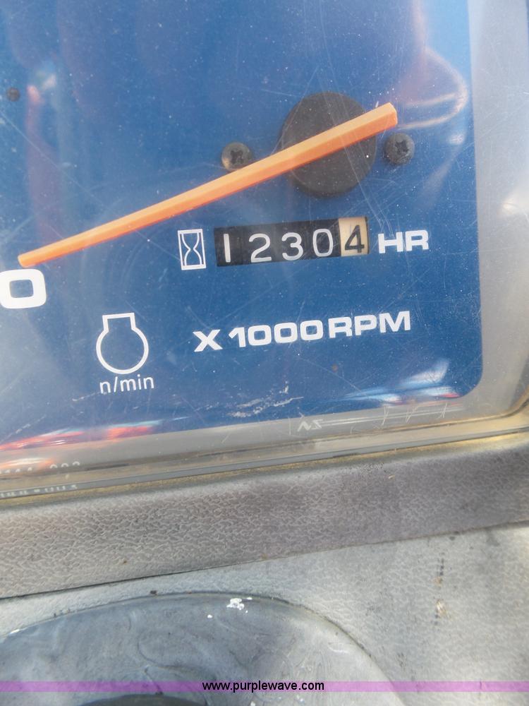 image for item L5806 Kubota B7300 tractor