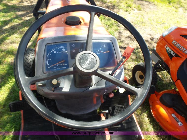 image for item L5806 Kubota B7300 tractor