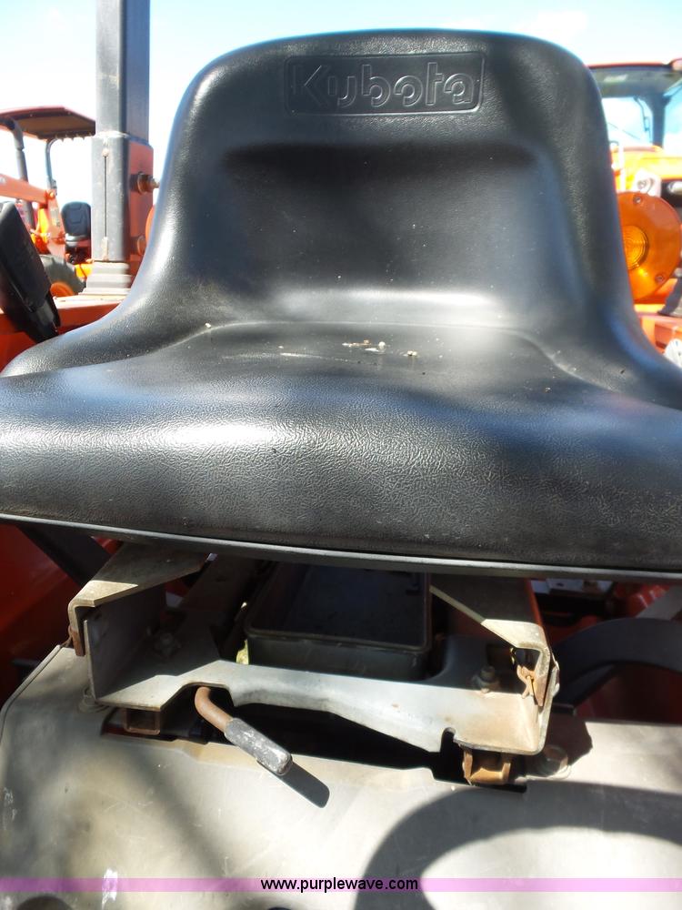 image for item L5806 Kubota B7300 tractor