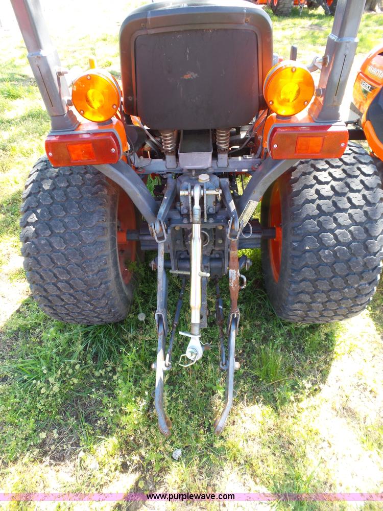 image for item L5806 Kubota B7300 tractor