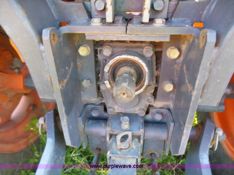 image for item L5806 Kubota B7300 tractor