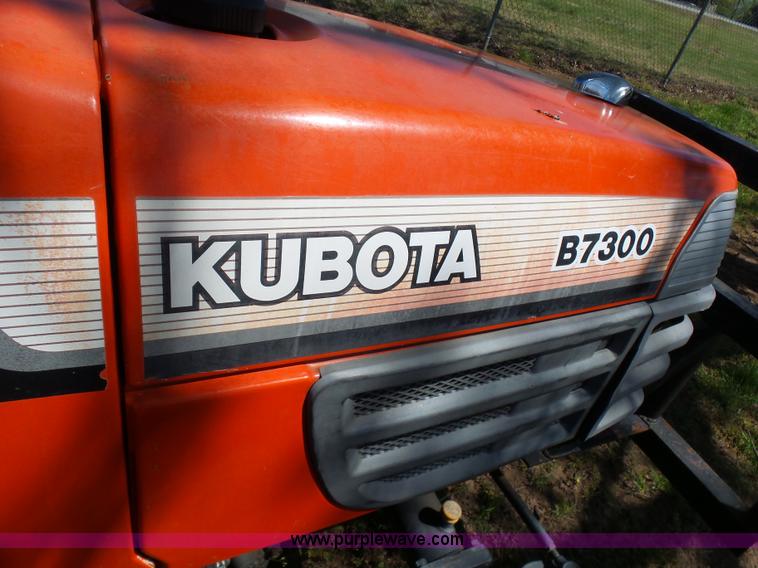 image for item L5806 Kubota B7300 tractor