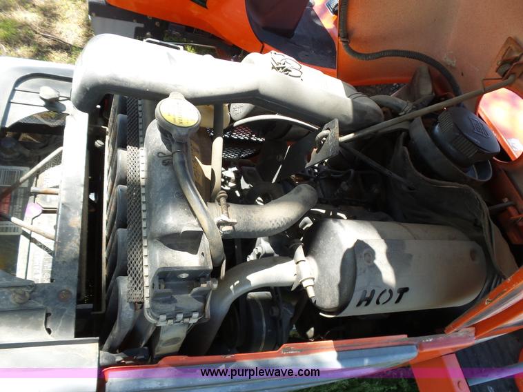 image for item L5806 Kubota B7300 tractor