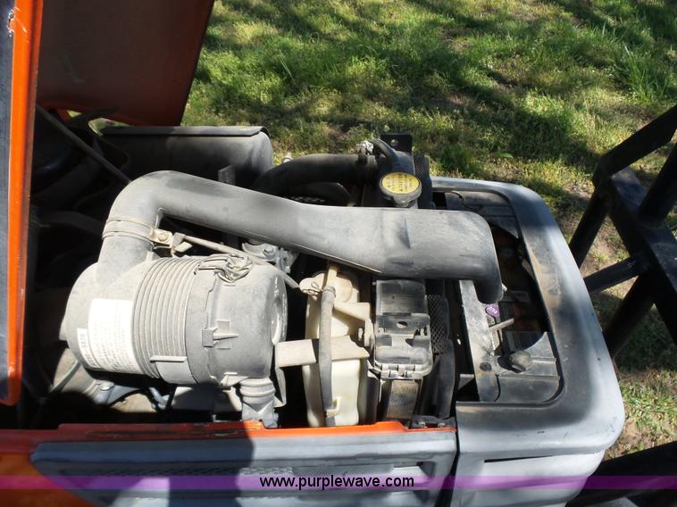 image for item L5806 Kubota B7300 tractor