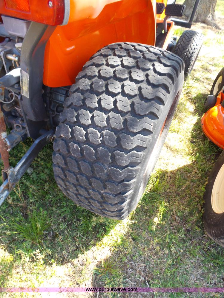 image for item L5806 Kubota B7300 tractor