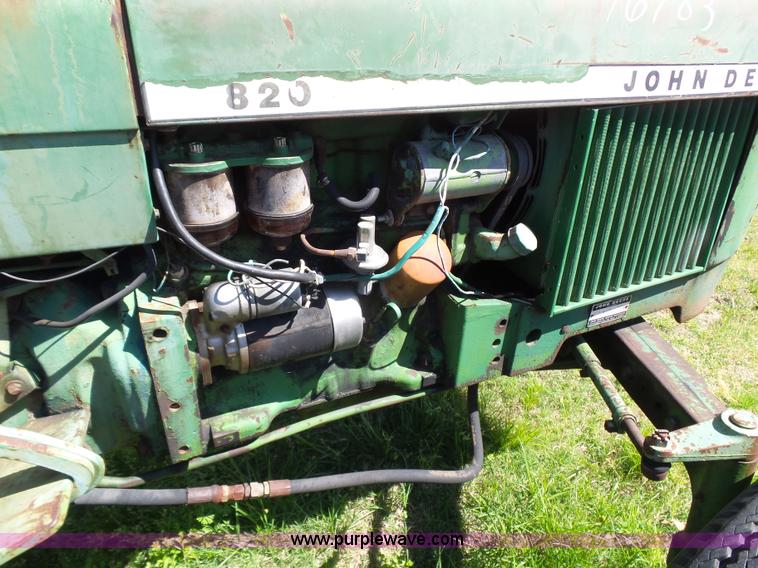 image for item L5807 John Deere 820 tractor