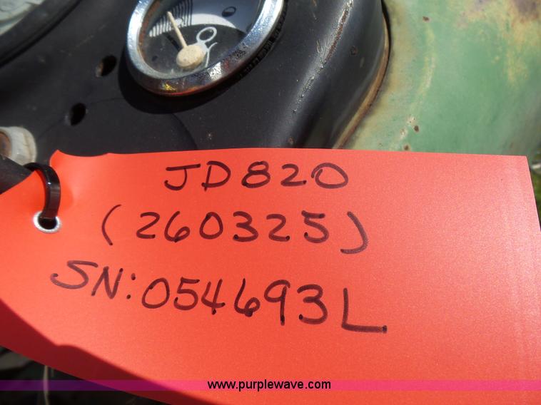 image for item L5807 John Deere 820 tractor