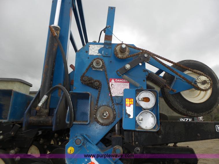 image for item L6027 1996 Kinze 2300 split row planter