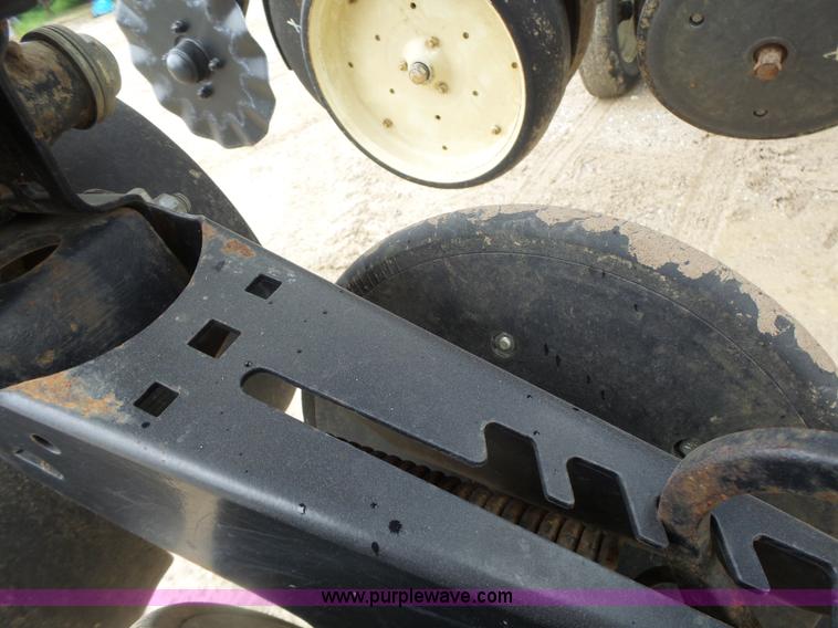 image for item L6027 1996 Kinze 2300 split row planter